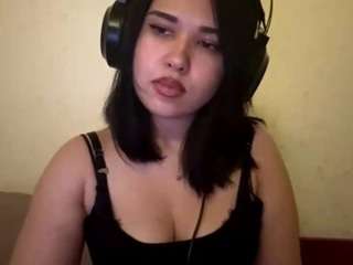 salinatamburo's CamSoda show and profile