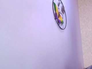 Live webcam model amy-wats0n on Soda Cams