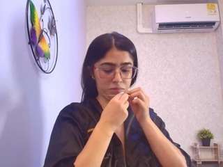 Live webcam model amy-wats0n on Soda Cams