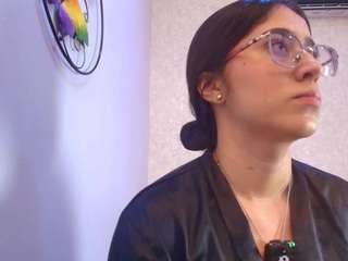 Live webcam model amy-wats0n on Soda Cams