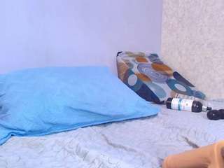 Live webcam model amy-wats0n on Soda Cams