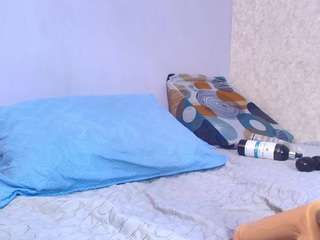 Live webcam model amy-wats0n on Soda Cams