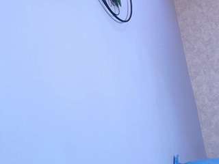 Live webcam model amy-wats0n on Soda Cams