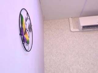 Live webcam model amy-wats0n on Soda Cams