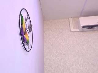 Live webcam model amy-wats0n on Soda Cams