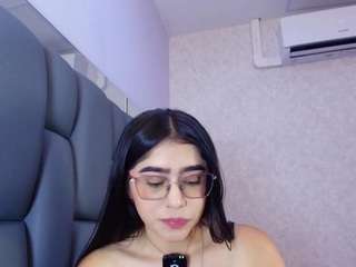 amy-wats0n live cam profile