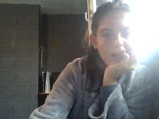 camwithchlo webcam model