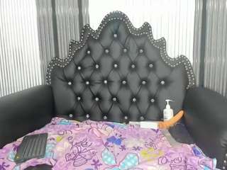 cristal-millers's CamSoda show and profile