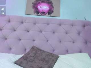 hilarin1 Live Webcam on CamSoda