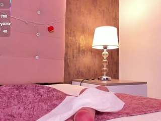 hilarin1 Live Webcam on CamSoda