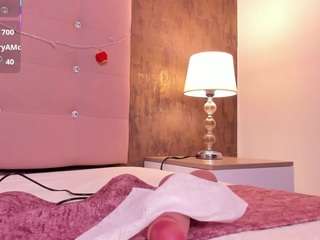 hilarin1 Live Webcam on CamSoda