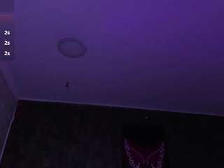 hilarin1's CamSoda show and profile