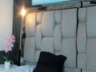 angel-white-001 webcam model