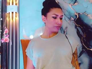khiara-moretti Live Webcam on CamSoda