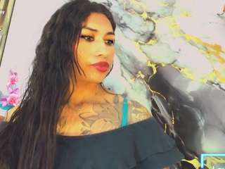 khiara-moretti's CamSoda show and profile