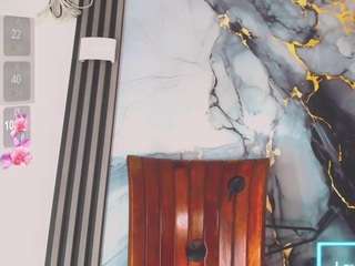 khiara-moretti live cam profile