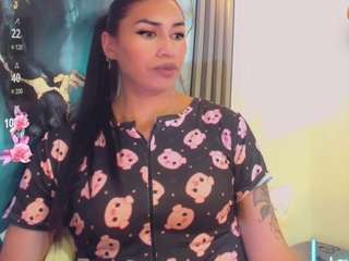 khiara-moretti live cam profile