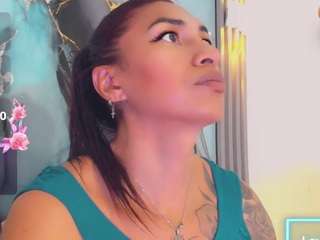 khiara-moretti live cam profile