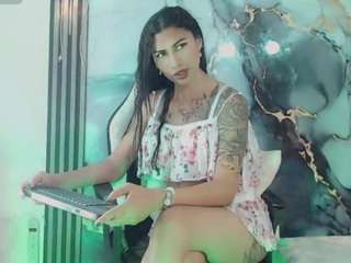 khiara-moretti live webcam show