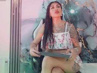 khiara-moretti live webcam show