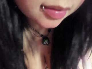Lilith-Salvatoree live webcam show
