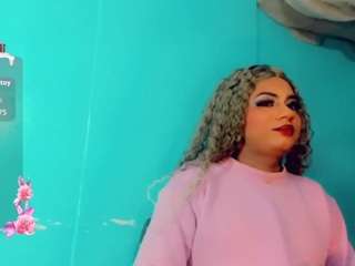 mayka-brunette01 Toy live webcam