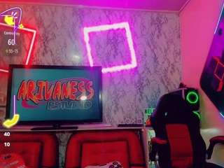 mayka-brunette01's CamSoda show and profile