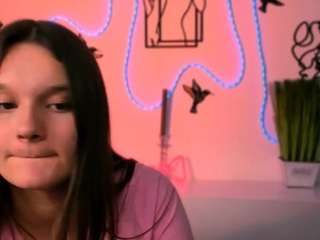 bella-blade's CamSoda show and profile