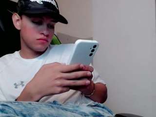 guys-sex18 webcam