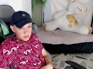 ander daner — LIVE on Camsoda