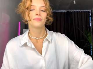 inellfallago Live Webcam on CamSoda