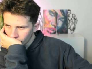 leo-valor's CamSoda show and profile