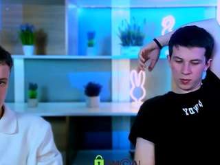 leo-valor live cam profile