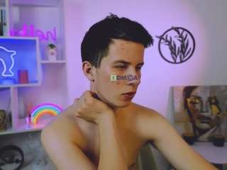 leo-valor live cam profile