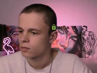 veldi-to's CamSoda show and profile