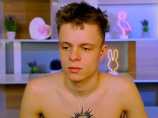 Veldi-to Camsoda live cam