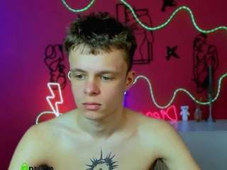 veldi-to's CamSoda show and profile