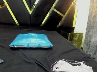 Acest model este live acum. agatha-fit