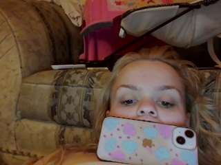 DdysLittle_Whore live webcam on Soda Cams