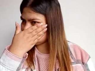 eloisa1499's CamSoda show and profile