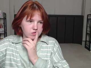 evelinaredfox webcam