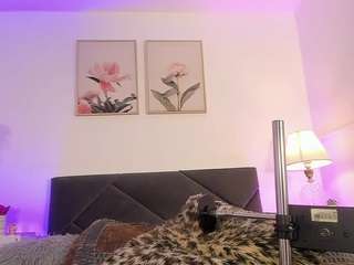 miia-vega's CamSoda show and profile