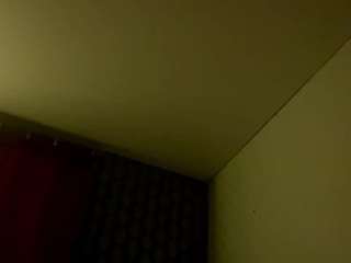 valdawero, female webcam model,  years old, on live webcam