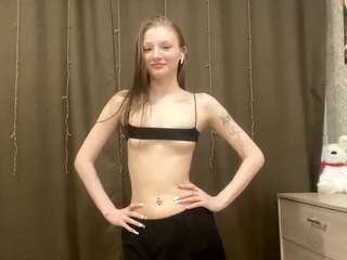 le modèle valdawero est en webcam porno dans un show sur le site camsoda, il possède les tags suivants: ahegao,skinny,ass,no drinking,normal,orgasm,pov,public,sexy,shaved pussy,solo,naked,squirter,striptease,tease,teen 18,thin,twerk,wet,young adult