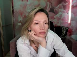 alinamoor live cam profile