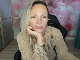 AlinaMoor live cam preview