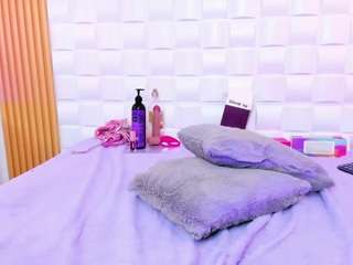 ariabelle's CamSoda show and profile