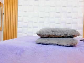 ariabelle webcam model