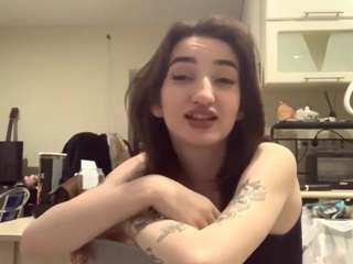 Live Sex Chat with AutumnDenafo (@autumndenafo)