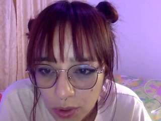 bella-mc Live Webcam on CamSoda